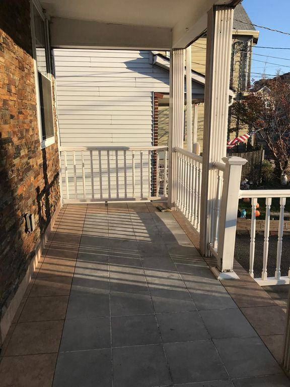 103 Carlton Ave #103 - Photo 3 of 10