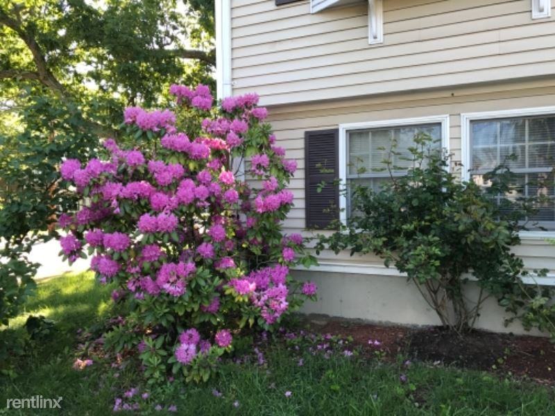 4 Oakwood Rd - Photo 2 of 11