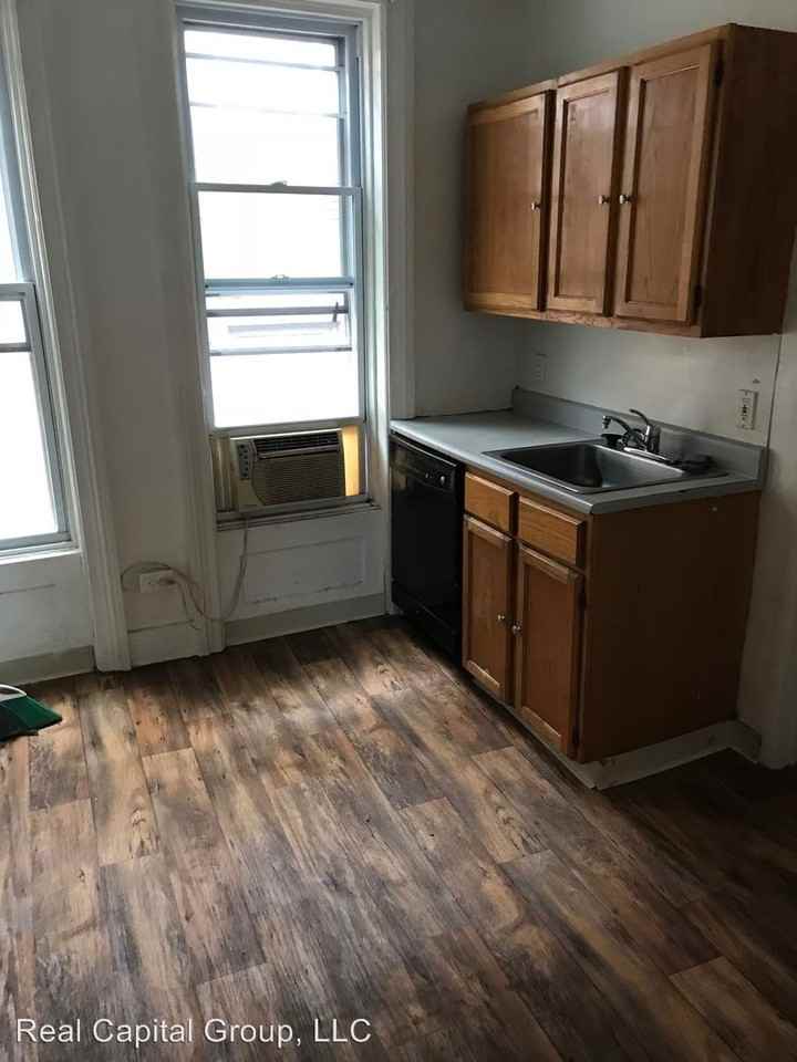 254 Lark St - Photo 3 of 7