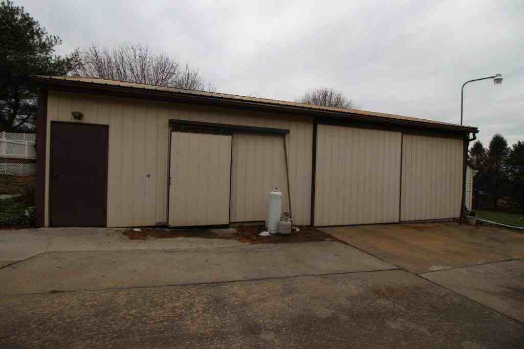 193 Mt Airy Rd - Photo 3 of 17