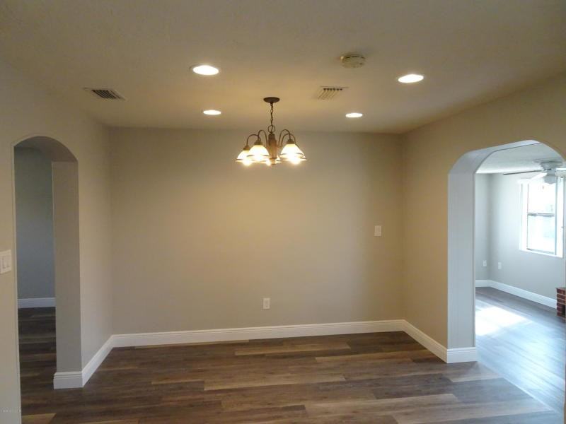 1895 Wallace Ave - Photo 2 of 5