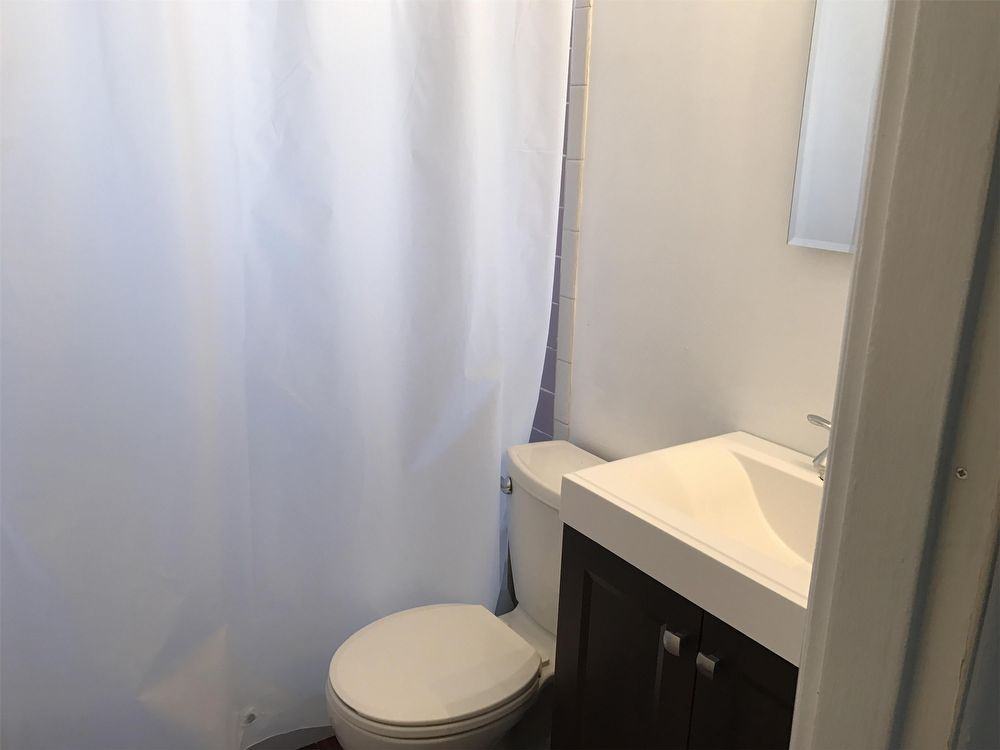 6503 Seat Pleasant Dr - Photo 3 of 3