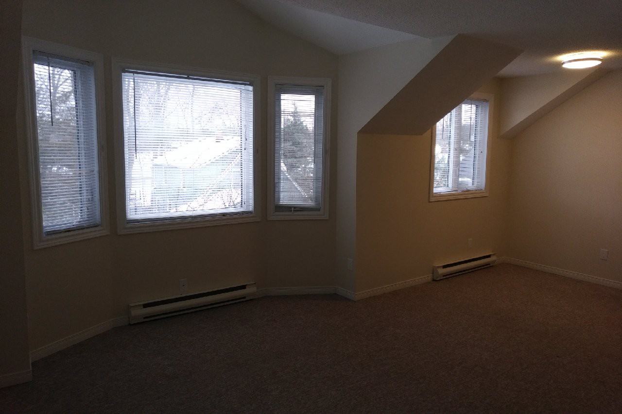 79 Wellington Street East - Photo 3 of 7