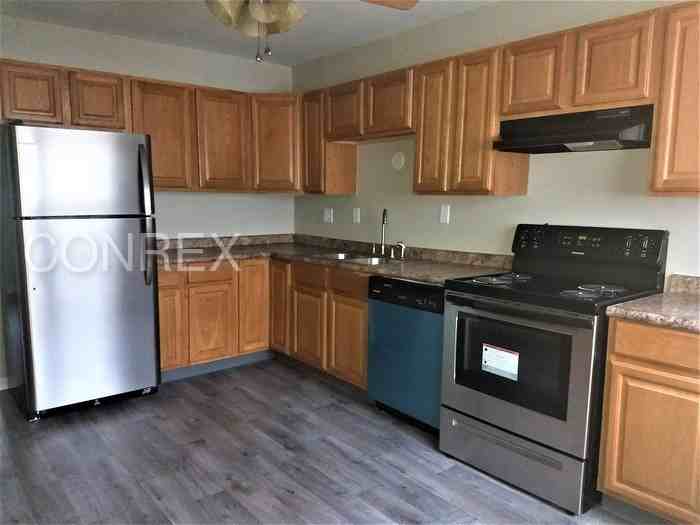 10680 Gloria Ave - Photo 3 of 9