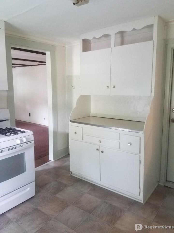 9986 Coryland Rd - Photo 2 of 8