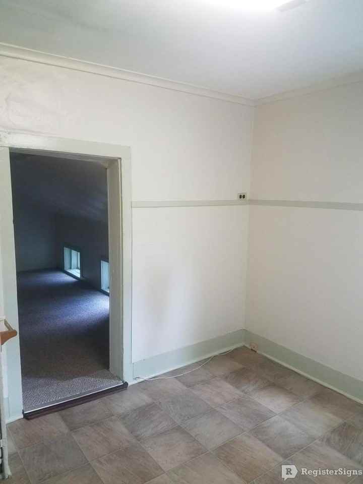 9986 Coryland Rd - Photo 3 of 8