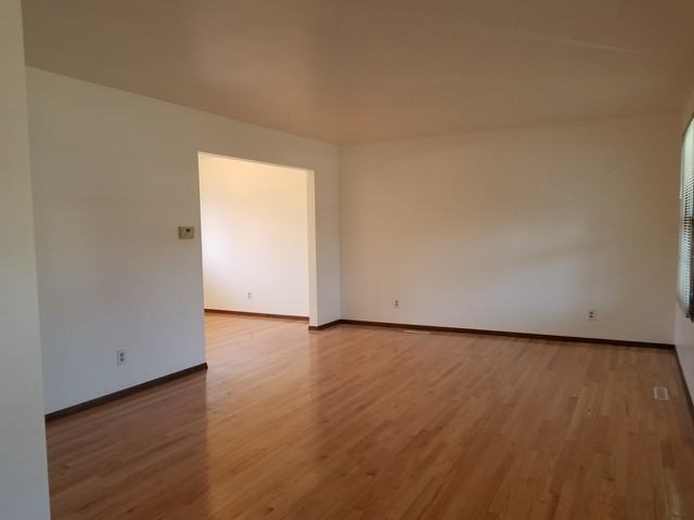 862 Coventry Ln - Photo 2 of 16