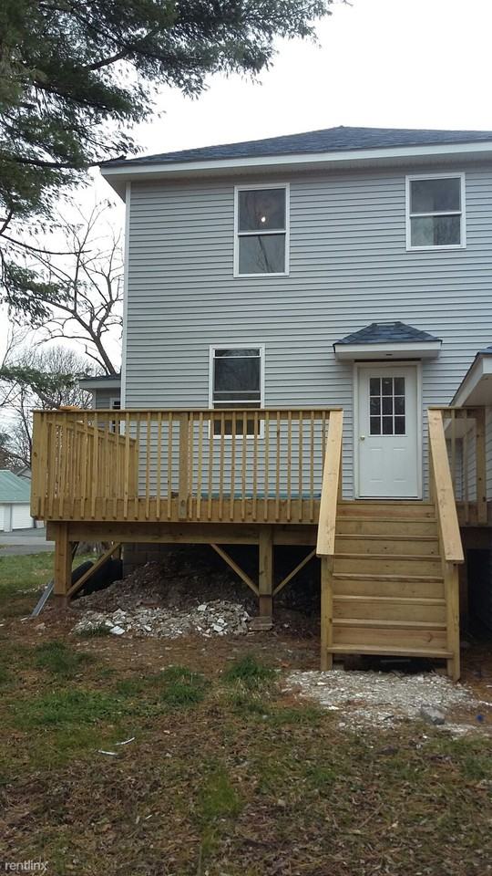 32 Summit Ave - Photo 2 of 5