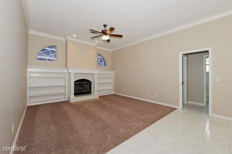 1308 Carroll Cove Pl - Photo 3 of 3