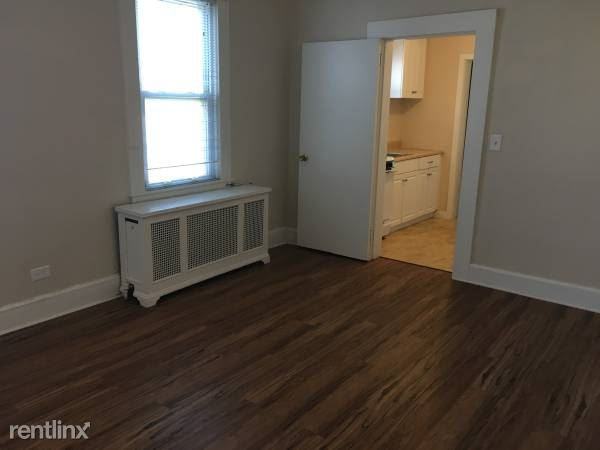 Lovely 1 Bedroom Apartment with Private Entrance - Parking - H/HW / Rye Brook - Photo 2 of 6
