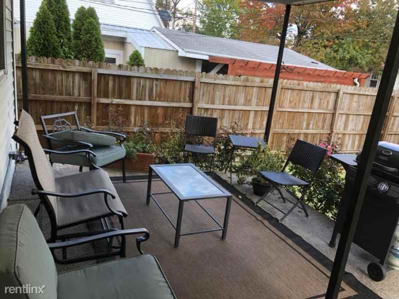 709 Allen St - Photo 2 of 8