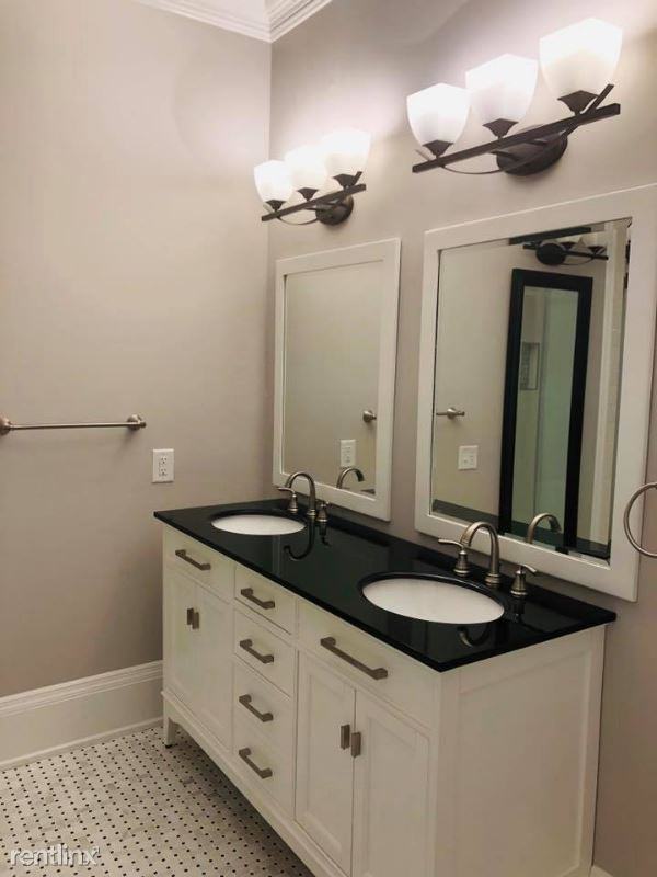 709 Allen St - Photo 3 of 8