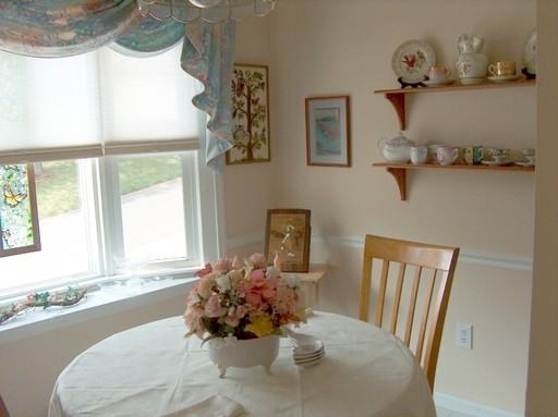 1025 Heatherstone Ct - Photo 2 of 11