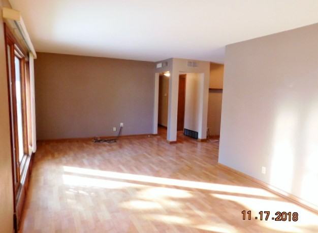 1729 Kensington Pl - Photo 3 of 16