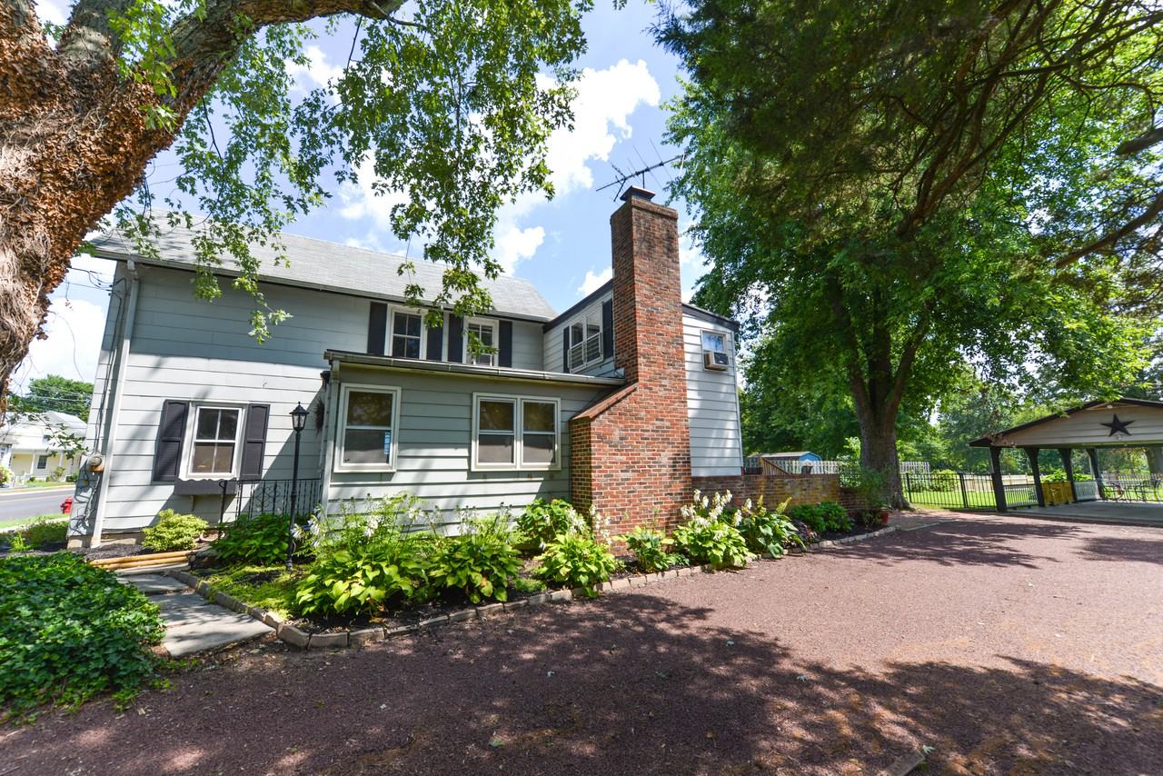 323 North Main Street - Photo 2 of 10