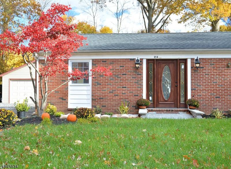 21 Dennis Ave - Photo 3 of 23