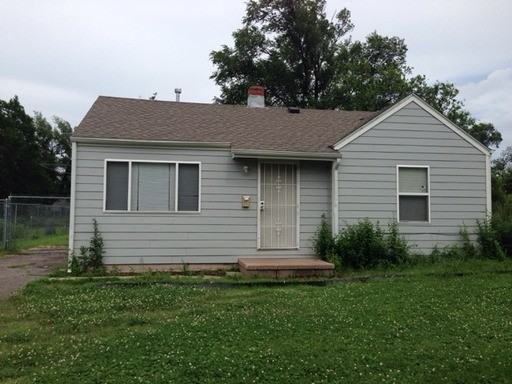 1332 N Erie St - Photo 2 of 3