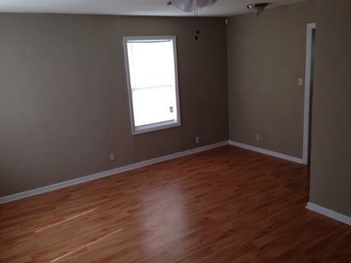 1332 N Erie St - Photo 3 of 3