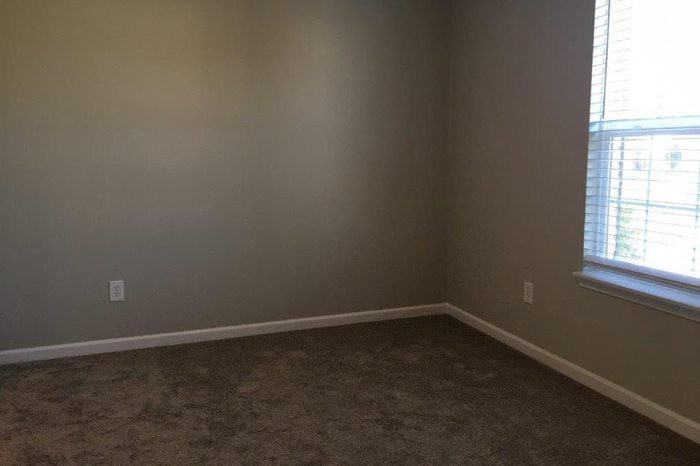 7405 Graymont Dr - Photo 3 of 19