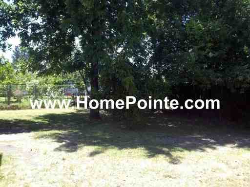 2500 18th Ave - Photo 2 of 9