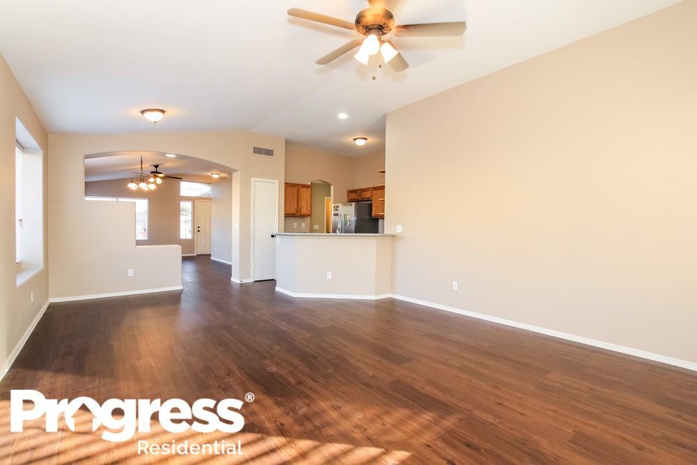 414 N Williams St - Photo 2 of 13