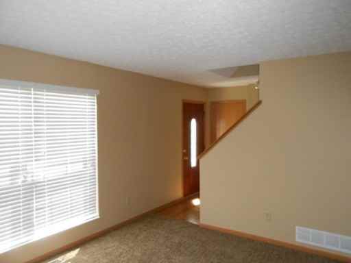 1340 Wild Horse Dr - Photo 2 of 25