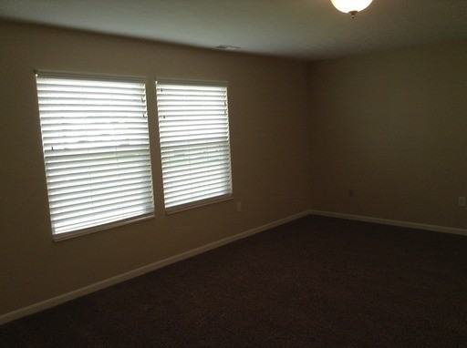 1703 Arundel Ct - Photo 2 of 12