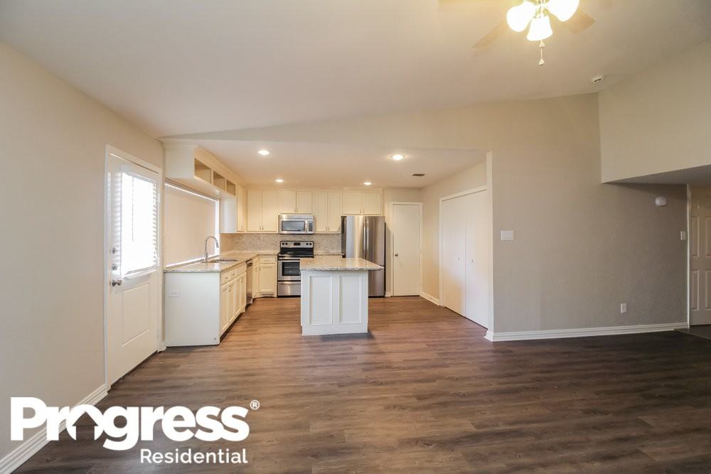 8805 Vernon Dr - Photo 2 of 15