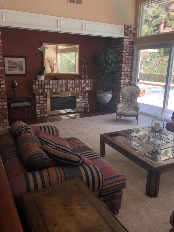 2367 Silver Spring Dr - Photo 3 of 18