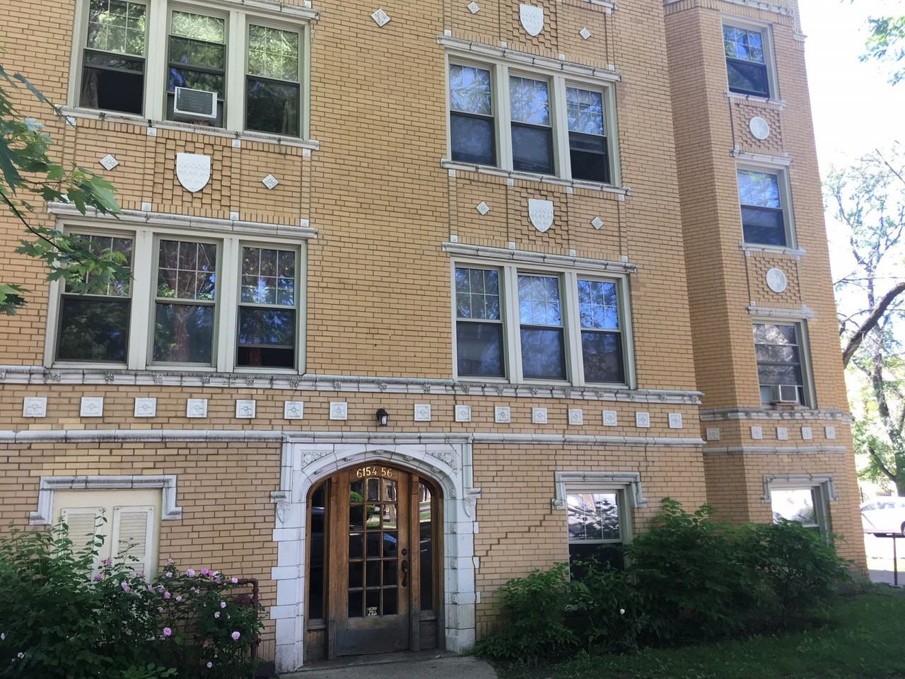 6154-56 North Talman - Photo 2 of 4