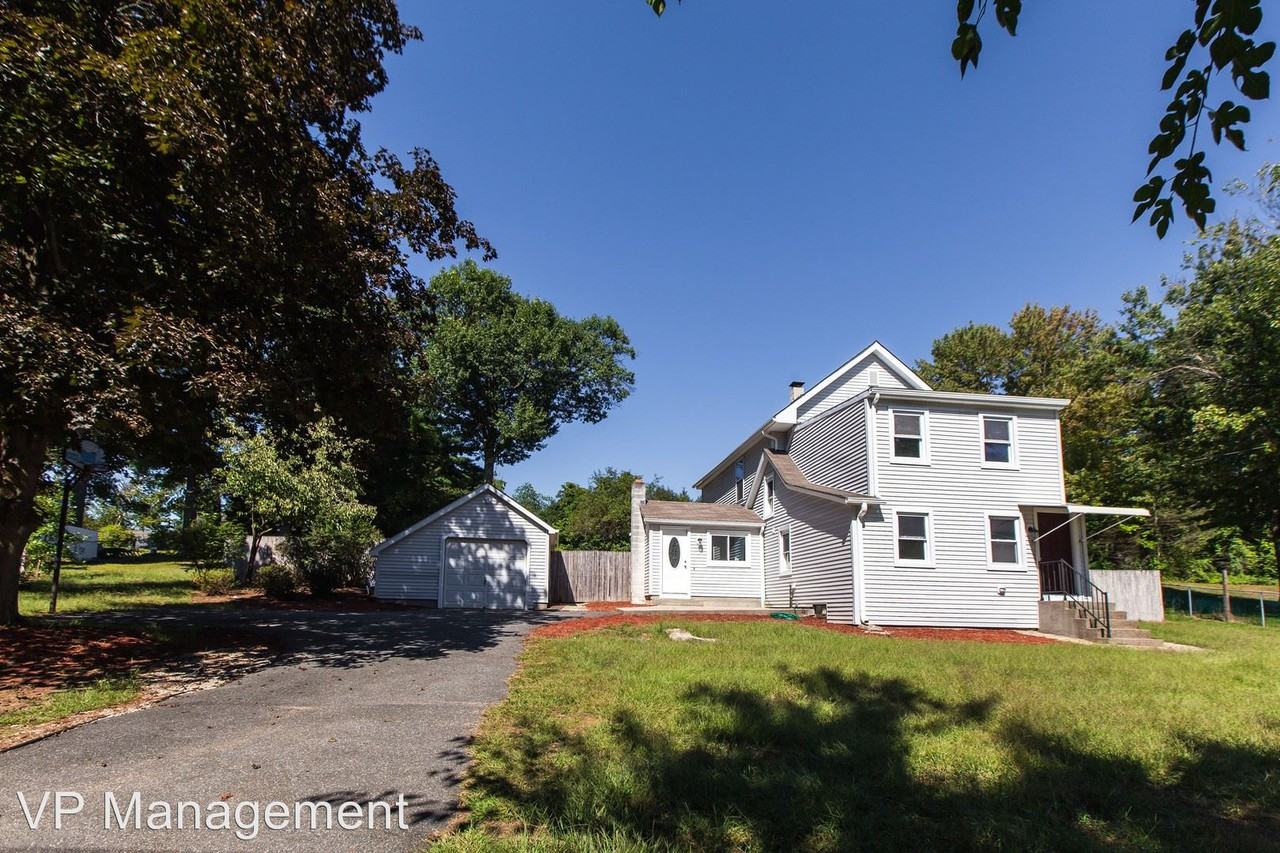 33 Buckingham Dr - Photo 2 of 27