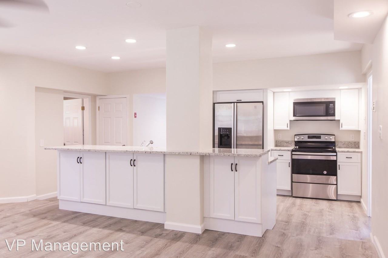 33 Buckingham Dr - Photo 3 of 27