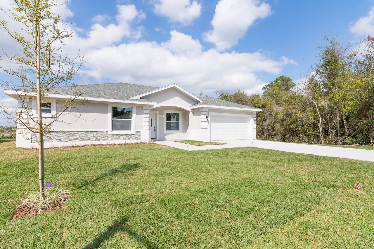 490 Haversham Rd - Photo 2 of 22