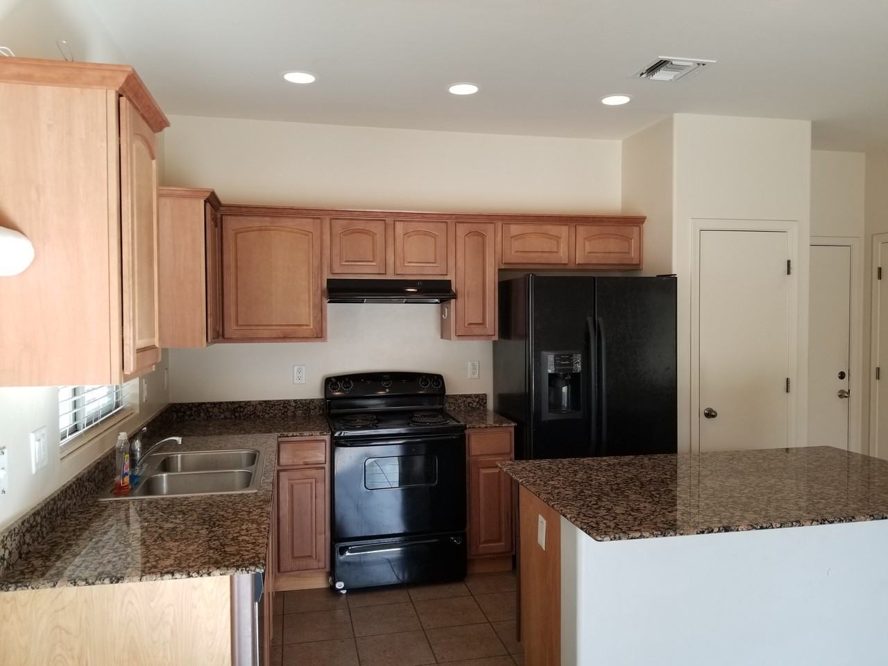 878 E Autumn Harvest Pl - Photo 2 of 17