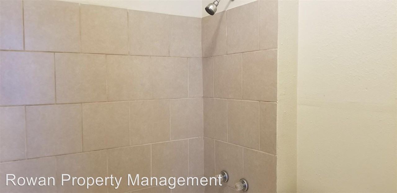 2654 E 8th St #1A - Photo 2 of 2