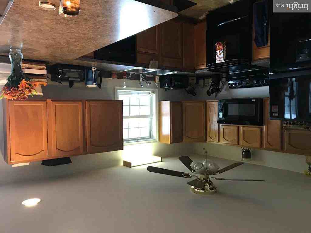 129 Oak Heights Rd - Photo 3 of 20