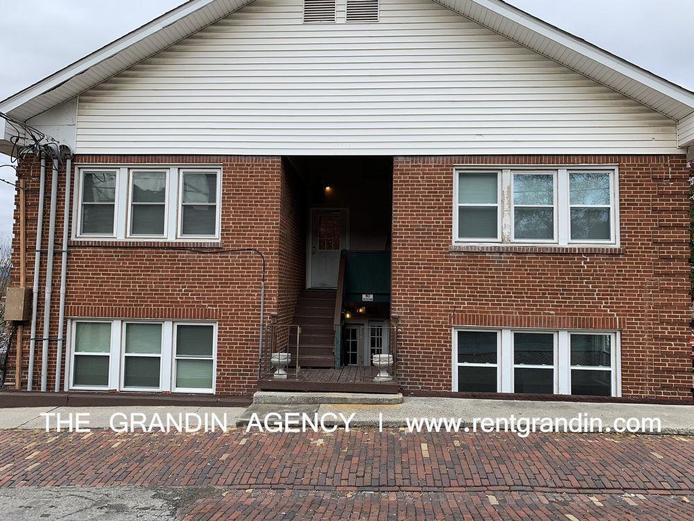 202 Elm Ave - Photo 3 of 18