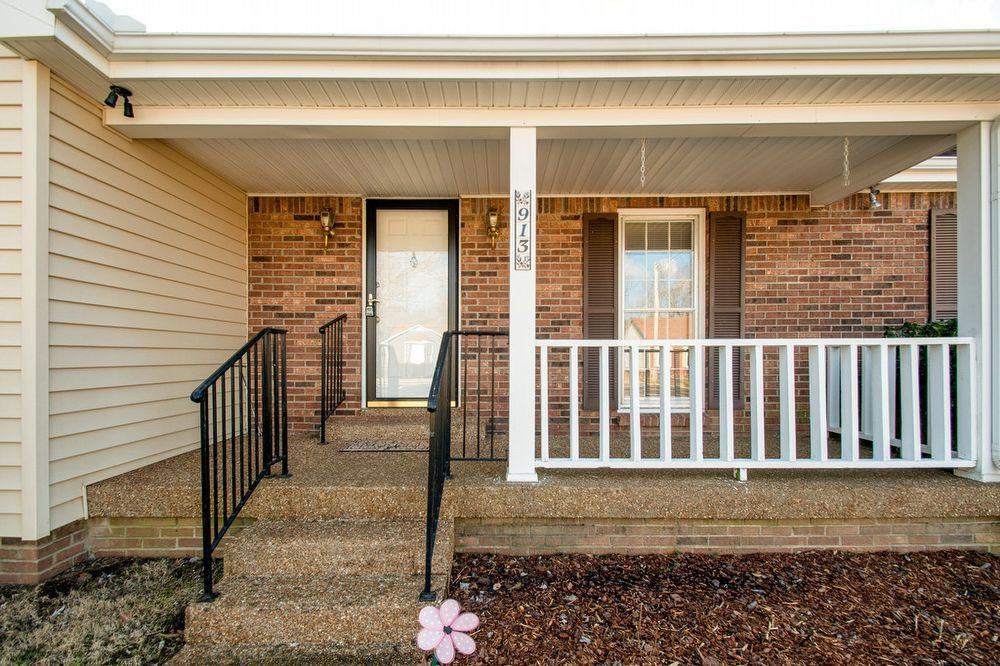 913 Harpeth Bend Drive - Photo 2 of 26