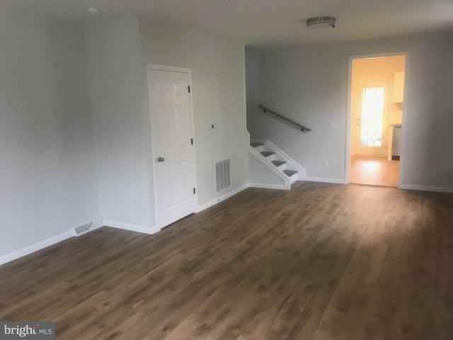 442 North St - Photo 3 of 11