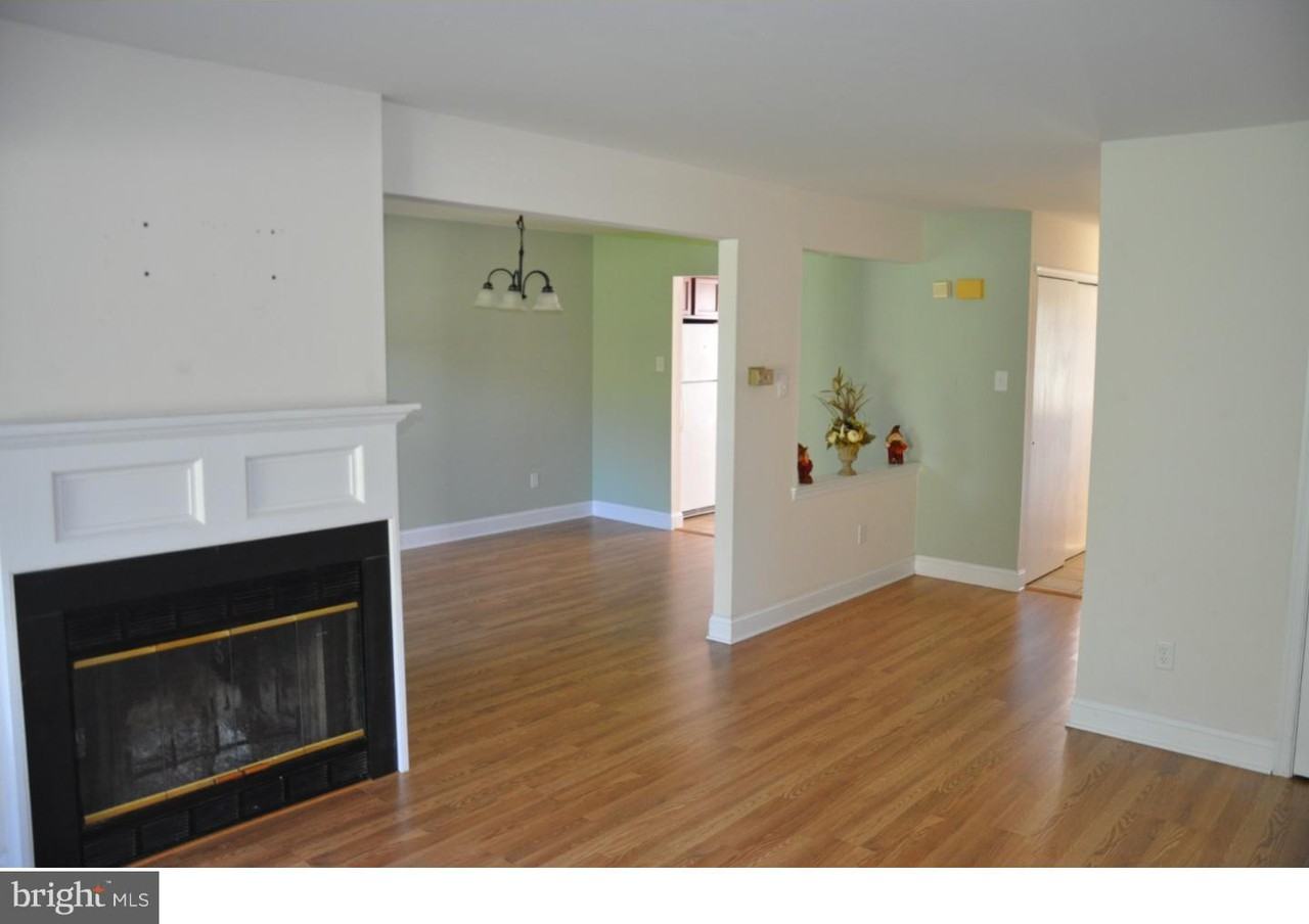 6 Burgundy Dr - Photo 3 of 25