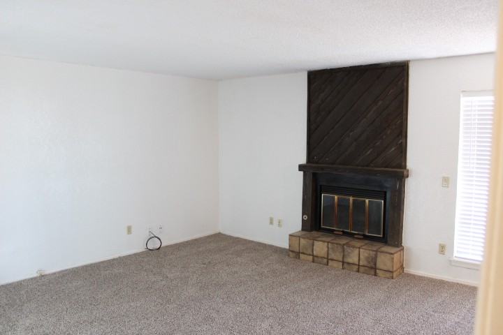 3703 Southwind Avenue - Photo 3 of 17