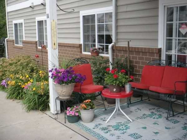 Presque View Apartments - Photo 3 of 10