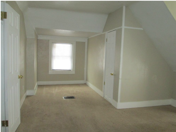 3321 Holmes St - Photo 2 of 10