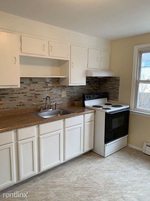 960 1st Ave - Photo 2 of 13