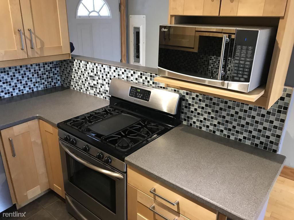 166 Henderson St - Photo 3 of 9