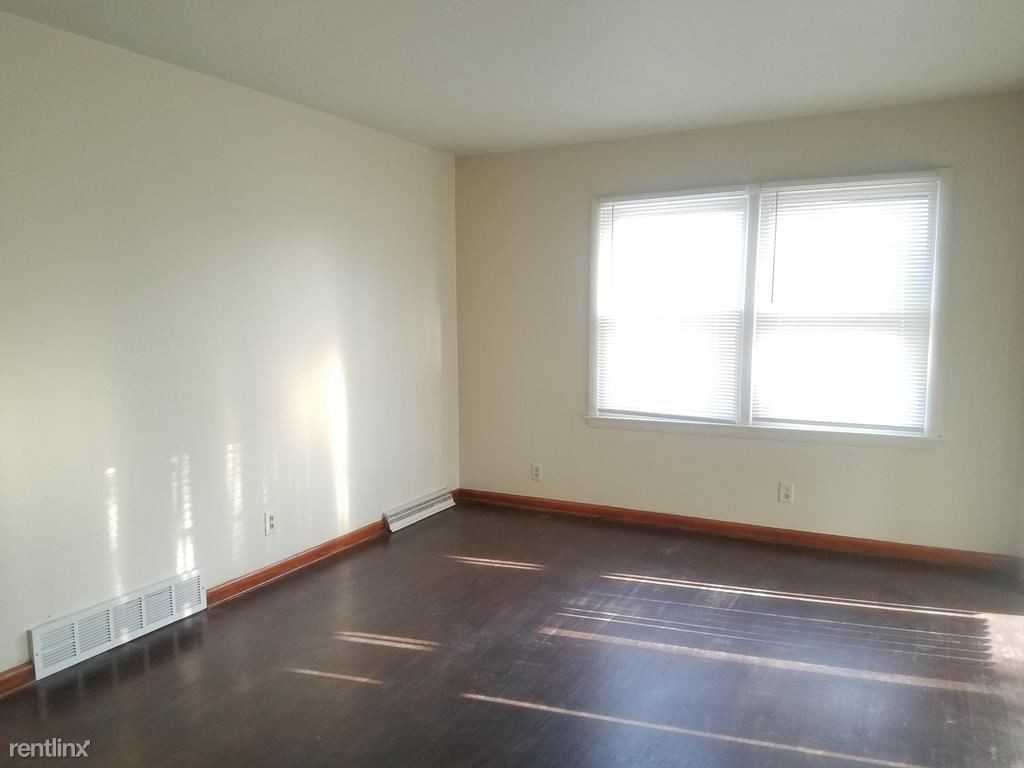 5272 N 82nd Ct - Photo 3 of 12