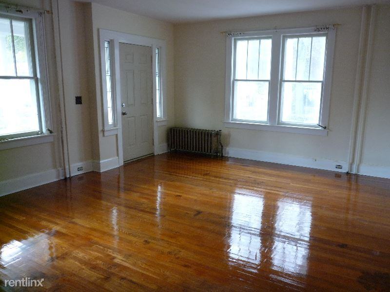 159 Temple St - Photo 2 of 9