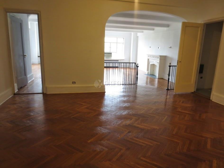 238 Central Park N #4D - Photo 2 of 7