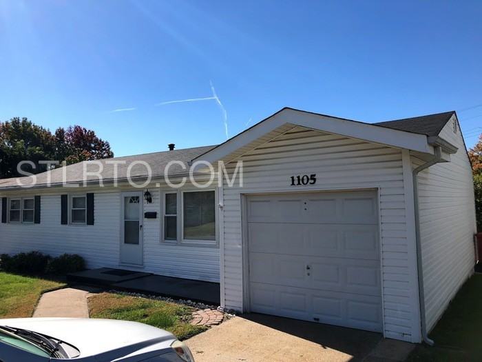 1105 S Waterford Dr - Photo 3 of 19
