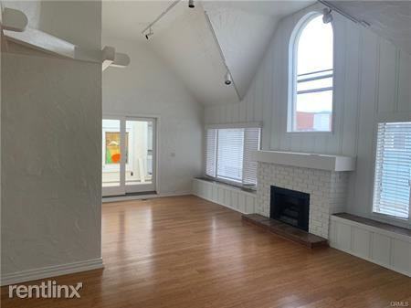 217 Cypress Dr - Photo 2 of 3